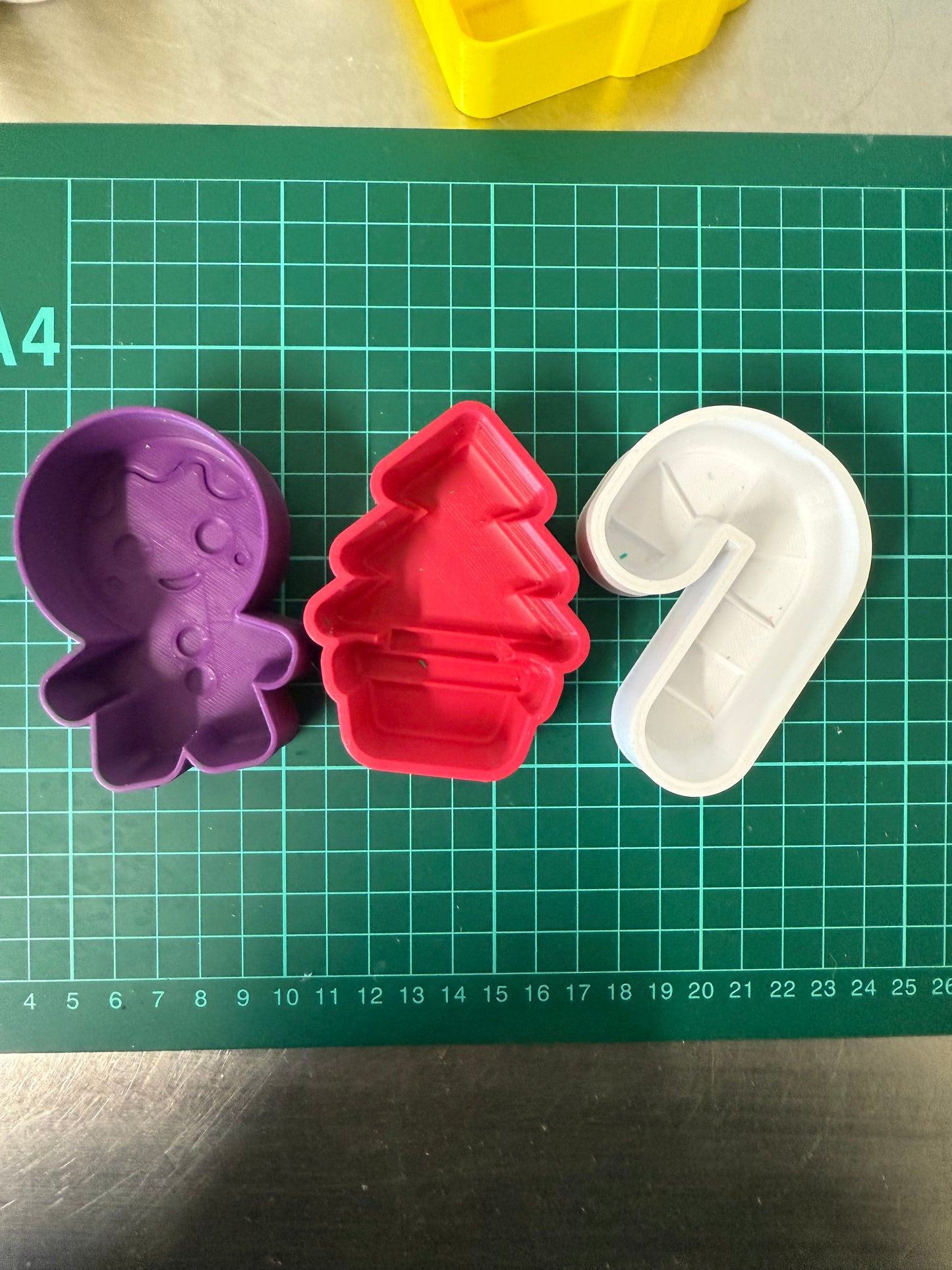 Pre Loved Moulds - Christmas 4 (mini’s)